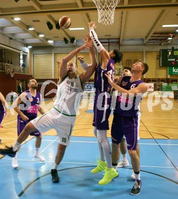 Basketball 2. Bundesliga. Grunddurchgang. 5. Runde. KOS Celovec gegen D.C. Timberwolves. Vjeran Soldo (KOS Celovec), Marko Kolaric, Petar Cosic, Nemanja Nikolic (Timberwolves). Klagenfurt, am 21.10.2017.
Foto: Kuess
---
pressefotos, pressefotografie, kuess, qs, qspictures, sport, bild, bilder, bilddatenbank