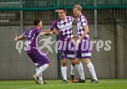 Fussball Regionalliga. SK Austria Klagenfurt gegen FC Jerich International Gleisdorf. Torjubel Ambrozije Soldo, Thomas Hirschhofer, Tadej Zagar Knez (Klagenfurt). Klagenfurt, am 20.10.2017.
Foto: Kuess
---
pressefotos, pressefotografie, kuess, qs, qspictures, sport, bild, bilder, bilddatenbank