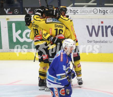 EBEL. Eishockey Bundesliga. EC VSV gegen Vienna Capitals. Torjubel Mario Fischer, MacGregor Sharp, Philippe Lakos, Tyler Cuma (Vienna Capitals). Villach, am 22.10.2017.
Foto: Kuess 


---
pressefotos, pressefotografie, kuess, qs, qspictures, sport, bild, bilder, bilddatenbank