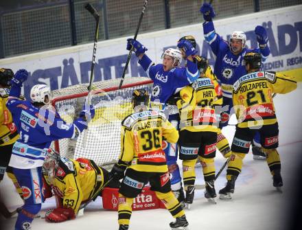 EBEL. Eishockey Bundesliga. EC VSV gegen Vienna Capitals. Torjubel Robert Flick, Miha Verlic, Stefan Bacher (VSV). Villach, am 22.10.2017.
Foto: Kuess 


---
pressefotos, pressefotografie, kuess, qs, qspictures, sport, bild, bilder, bilddatenbank