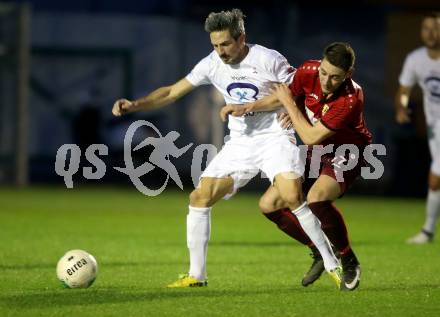Fussball Kaerntner Liga. SAK gegen ATSV Wolfsberg. Thomas Riedl, (SAK), Marcel Hober (Wolfsberg). Klagenfurt, am 20.10.2017.
Foto: Kuess
---
pressefotos, pressefotografie, kuess, qs, qspictures, sport, bild, bilder, bilddatenbank