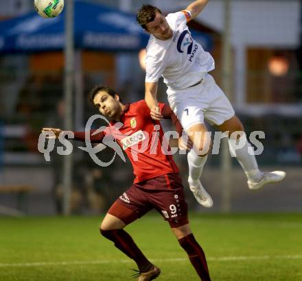 Fussball Kaerntner Liga. SAK gegen ATSV Wolfsberg. Darjan Aleksic, (SAK), Andre Vinicius Marques (Wolfsberg). Klagenfurt, am 20.10.2017.
Foto: Kuess
---
pressefotos, pressefotografie, kuess, qs, qspictures, sport, bild, bilder, bilddatenbank