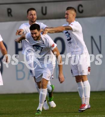 Fussball Kaerntner Liga. SAK gegen ATSV Wolfsberg. Torjubel Stephan Buergler, Jurinic Andrej, Patrick Quantschnig (SAK). Klagenfurt, am 20.10.2017.
Foto: Kuess
---
pressefotos, pressefotografie, kuess, qs, qspictures, sport, bild, bilder, bilddatenbank