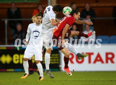 Fussball Kaerntner Liga. SAK gegen ATSV Wolfsberg. Zdravko Koletnik, (SAK), Patrick Pfennich (Wolfsberg). Klagenfurt, am 20.10.2017.
Foto: Kuess
---
pressefotos, pressefotografie, kuess, qs, qspictures, sport, bild, bilder, bilddatenbank