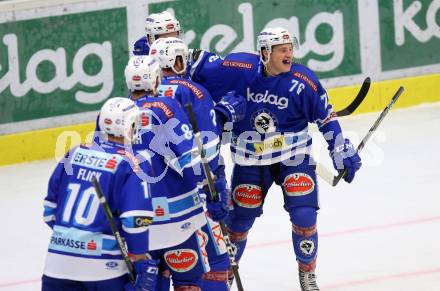 EBEL. Eishockey Bundesliga. EC VSV gegen Vienna Capitals. Torjubel Sam Antonitsch, Robert Flick, Miha Stebih, Markus Schlacher, Kyle Beach (VSV). Villach, am 22.10.2017.
Foto: Kuess 


---
pressefotos, pressefotografie, kuess, qs, qspictures, sport, bild, bilder, bilddatenbank