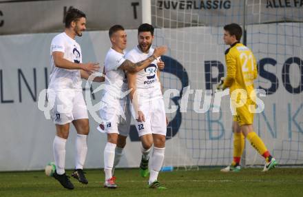 Fussball Kaerntner Liga. SAK gegen ATSV Wolfsberg. Torjubel Stephan Buergler, Jurinic Andrej, Patrick Lausegger (SAK). Klagenfurt, am 20.10.2017.
Foto: Kuess
---
pressefotos, pressefotografie, kuess, qs, qspictures, sport, bild, bilder, bilddatenbank