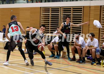 Basketball 2. Bundesliga. Grunddurchgang. 5. Runde. Villach Raiders gegen Woerthersee Piraten. Ales Primc, (Villach), Tobias Schrittwieser  (Woerthersee Piraten). Villach, am 22.9.2017.
Foto: Kuess

---
pressefotos, pressefotografie, kuess, qs, qspictures, sport, bild, bilder, bilddatenbank