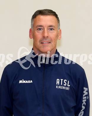 Volleyball. SG Kelag Wildcats Klagenfurt. Mannschaftsfototermin.  Helmut Voggenberger. Klagenfurt, 20.10.2017.
Foto: Kuess
---
pressefotos, pressefotografie, kuess, qs, qspictures, sport, bild, bilder, bilddatenbank