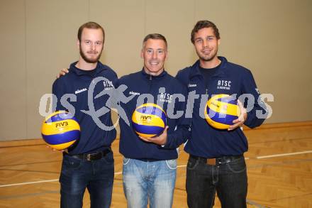Volleyball. SG Kelag Wildcats Klagenfurt. Mannschaftsfototermin.  Mark Stuppacher, Helmut Voggenberger, Thomas Lanner. Klagenfurt, 20.10.2017.
Foto: Kuess
---
pressefotos, pressefotografie, kuess, qs, qspictures, sport, bild, bilder, bilddatenbank
