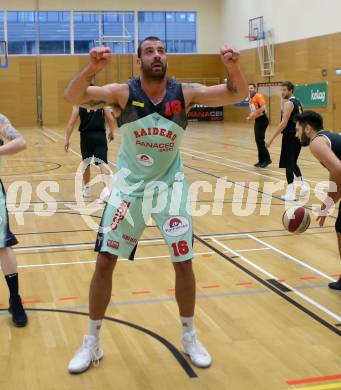 Basketball 2. Bundesliga. Grunddurchgang. 5. Runde. Villach Raiders gegen Woerthersee Piraten. Gregor Jakhel Kolarevic (Villach). Villach, am 22.9.2017.
Foto: Kuess

---
pressefotos, pressefotografie, kuess, qs, qspictures, sport, bild, bilder, bilddatenbank