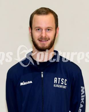 Volleyball. SG Kelag Wildcats Klagenfurt. Mannschaftsfototermin.  Mark Stuppacher. Klagenfurt, 20.10.2017.
Foto: Kuess
---
pressefotos, pressefotografie, kuess, qs, qspictures, sport, bild, bilder, bilddatenbank