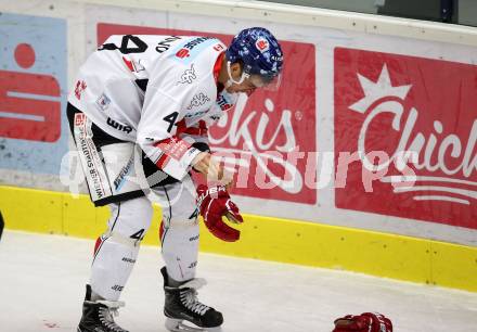EBEL. Eishockey Bundesliga. EC VSV gegen HC TWK Innsbruck. Sacha Guimond (Innsbruck). Villach, am 26.10.2017.
Foto: Kuess 


---
pressefotos, pressefotografie, kuess, qs, qspictures, sport, bild, bilder, bilddatenbank