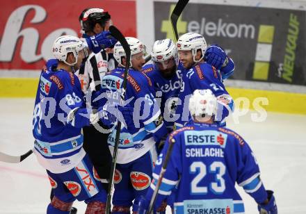 EBEL. Eishockey Bundesliga. EC VSV gegen HC TWK Innsbruck. Torjubel Miha Stebih, Benjamin Petrik, Nikolas Petrik, Patrick Platzer, Markus Schlacher (VSV). Villach, am 26.10.2017.
Foto: Kuess 


---
pressefotos, pressefotografie, kuess, qs, qspictures, sport, bild, bilder, bilddatenbank
