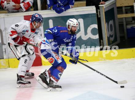 EBEL. Eishockey Bundesliga. EC VSV gegen HC TWK Innsbruck. Nikolas Petrik, (VSV), Hunter Bishop (Innsbruck). Villach, am 26.10.2017.
Foto: Kuess 


---
pressefotos, pressefotografie, kuess, qs, qspictures, sport, bild, bilder, bilddatenbank