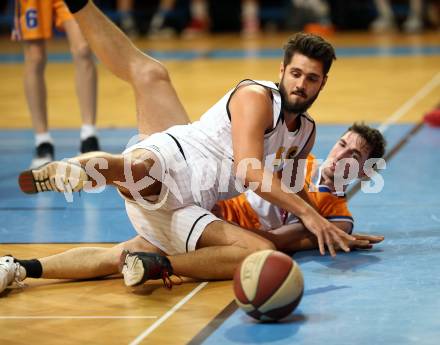 Basketball 2. Bundesliga. Grunddurchgang. 6. Runde. Woerthersee Piraten gegen BBU Salzburg. Daniel Gspandl (Woerthersee Piraten), Lorenz Rattey (Salzburg). Klagenfurt, am 21.10.2017.
Foto: Kuess
---
pressefotos, pressefotografie, kuess, qs, qspictures, sport, bild, bilder, bilddatenbank