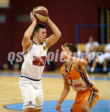 Basketball 2. Bundesliga. Grunddurchgang. 6. Runde. Woerthersee Piraten gegen BBU Salzburg. Kushtrim Dvorani (Woerthersee Piraten), Danilo Tepic (Salzburg). Klagenfurt, am 21.10.2017.
Foto: Kuess
---
pressefotos, pressefotografie, kuess, qs, qspictures, sport, bild, bilder, bilddatenbank
