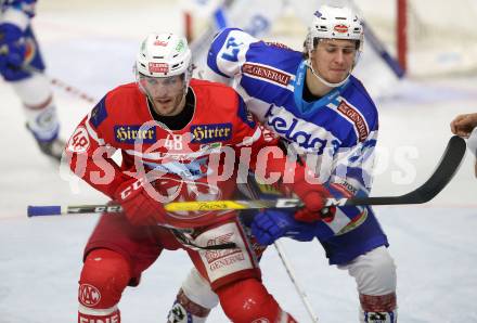 EBEL. Eishockey Bundesliga. KAC gegen 	VSV. Jullian Talbot, (KAC), Christof Kromp (VSV). Klagenfurt, am 29.10.2017.
Foto: Kuess

---
pressefotos, pressefotografie, kuess, qs, qspictures, sport, bild, bilder, bilddatenbank