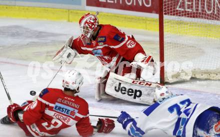 EBEL. Eishockey Bundesliga. KAC gegen 	VSV. Tomas Duba, David Joseph Fischer (KAC), Samuel Labrecque (VSV). Klagenfurt, am 29.10.2017.
Foto: Kuess

---
pressefotos, pressefotografie, kuess, qs, qspictures, sport, bild, bilder, bilddatenbank