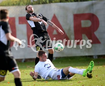 Fussball. Kaerntner Liga. SAK gegen Gmuend. Zoran Vukovic (SAK), Philipp Platzer (Gmuend). Klagenfurt, 28.10.2017.
Foto: Kuess
---
pressefotos, pressefotografie, kuess, qs, qspictures, sport, bild, bilder, bilddatenbank