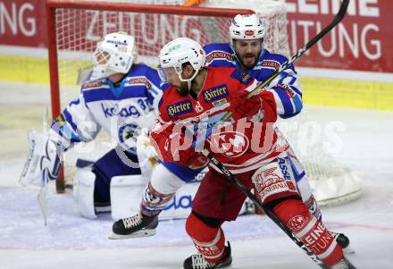 EBEL. Eishockey Bundesliga. KAC gegen 	VSV. Thomas Koch, (KAC), Samuel Labrecque, David Kickert (VSV). Klagenfurt, am 29.10.2017.
Foto: Kuess

---
pressefotos, pressefotografie, kuess, qs, qspictures, sport, bild, bilder, bilddatenbank