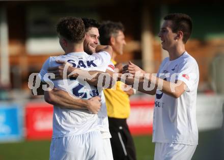 Fussball. Kaerntner Liga. SAK gegen Gmuend. Torjubel Stephan Buergler (SAK). Klagenfurt, 28.10.2017.
Foto: Kuess
---
pressefotos, pressefotografie, kuess, qs, qspictures, sport, bild, bilder, bilddatenbank