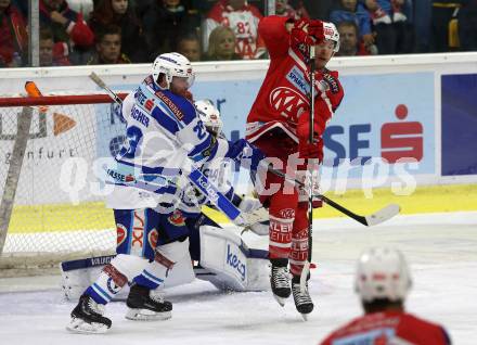 EBEL. Eishockey Bundesliga. KAC gegen 	VSV. Manuel Ganahl,  (KAC), Markus Schlacher (VSV). Klagenfurt, am 29.10.2017.
Foto: Kuess

---
pressefotos, pressefotografie, kuess, qs, qspictures, sport, bild, bilder, bilddatenbank