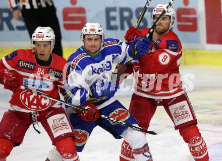 EBEL. Eishockey Bundesliga. KAC gegen 	VSV. Ramon Schnetzer, Matthew Neal (KAC), Patrick Platzer  (VSV). Klagenfurt, am 29.10.2017.
Foto: Kuess

---
pressefotos, pressefotografie, kuess, qs, qspictures, sport, bild, bilder, bilddatenbank