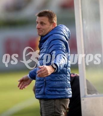 Fussball. Kaerntner Liga. SAK gegen Gmuend. Trainer Erich Rudolf Knaller (Gmuend). Klagenfurt, 28.10.2017.
Foto: Kuess
---
pressefotos, pressefotografie, kuess, qs, qspictures, sport, bild, bilder, bilddatenbank