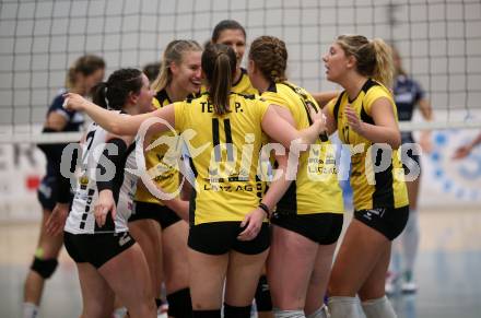 Volleyball Bundesliga. Frauen. SG Klagenfurt gegen Linz Steg. Jubel (Linz Steg). Klagenfurt, am 4.11.2017.
Foto: Kuess
---
pressefotos, pressefotografie, kuess, qs, qspictures, sport, bild, bilder, bilddatenbank