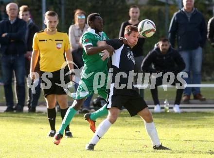Fussball 1. KLasse C. Donau gegen Oberes Metnitztal. Lamin Bojang, (Donau), Karl Schweighofer  (Metnitztal). Klagenfurt, am 29.10.2017.
Foto: Kuess
---
pressefotos, pressefotografie, kuess, qs, qspictures, sport, bild, bilder, bilddatenbank