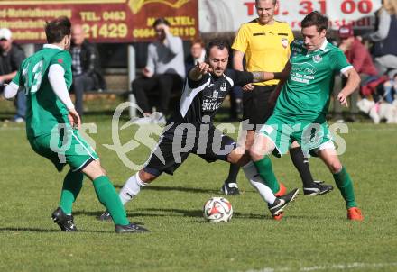 Fussball 1. KLasse C. Donau gegen Oberes Metnitztal.  Thomas Guggenberger, Dominik Merva  (Donau), Marko Petricevic (Metnitztal). Klagenfurt, am 29.10.2017.
Foto: Kuess
---
pressefotos, pressefotografie, kuess, qs, qspictures, sport, bild, bilder, bilddatenbank