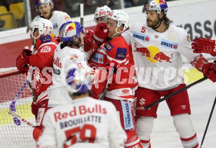 EBEL. Eishockey Bundesliga. KAC gegen 	EC Red Bull Salzburg. Ramon Schnetzer, (KAC), Alexander Rauchenwald, Thomas Raffl (Salzburg). Klagenfurt, am 5.11.2017.
Foto: Kuess

---
pressefotos, pressefotografie, kuess, qs, qspictures, sport, bild, bilder, bilddatenbank