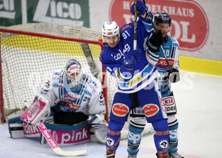 EBEL. Eishockey Bundesliga. EC VSV gegen EHC Liwest Black Wings Linz. Miha Verlic (VSV), Marc Andre Dorin, Michael Ouzas (Linz). Villach, am 5.11.2017.
Foto: Kuess 


---
pressefotos, pressefotografie, kuess, qs, qspictures, sport, bild, bilder, bilddatenbank