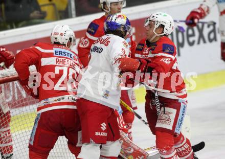 EBEL. Eishockey Bundesliga. KAC gegen 	EC Red Bull Salzburg. Ramon Schnetzer, (KAC), Alexander Rauchenwald, (Salzburg). Klagenfurt, am 5.11.2017.
Foto: Kuess

---
pressefotos, pressefotografie, kuess, qs, qspictures, sport, bild, bilder, bilddatenbank