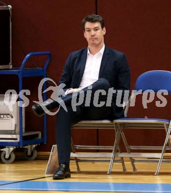 Basketball 2. Bundesliga. Grunddurchgang. 7. Runde. KOS Celovec gegen Jennersdorf Blackbirds. Trainer Daniel Muellner (Jennersdorf Blackbirds). Klagenfurt, am 4.11.2017.
Foto: Kuess
---
pressefotos, pressefotografie, kuess, qs, qspictures, sport, bild, bilder, bilddatenbank