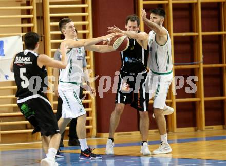 Basketball 2. Bundesliga. Grunddurchgang. 7. Runde. KOS Celovec gegen Jennersdorf Blackbirds. Andi Smrtnik, Marin Sliskovic (KOS Celovec),  Hannes Astl (Jennersdorf Blackbirds). Klagenfurt, am 4.11.2017.
Foto: Kuess
---
pressefotos, pressefotografie, kuess, qs, qspictures, sport, bild, bilder, bilddatenbank