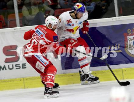 EBEL. Eishockey Bundesliga. KAC gegen 	EC Red Bull Salzburg. Martin Schumnig, (KAC), Mario Huber  (Salzburg). Klagenfurt, am 5.11.2017.
Foto: Kuess

---
pressefotos, pressefotografie, kuess, qs, qspictures, sport, bild, bilder, bilddatenbank