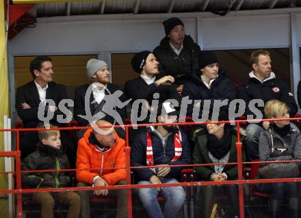 EBEL. Eishockey Bundesliga. KAC gegen 	EC Red Bull Salzburg. Johannes Bischofberger, Manuel Geier, Patrick Harand, Oliver Pilloni (KAC). Klagenfurt, am 5.11.2017.
Foto: Kuess

---
pressefotos, pressefotografie, kuess, qs, qspictures, sport, bild, bilder, bilddatenbank