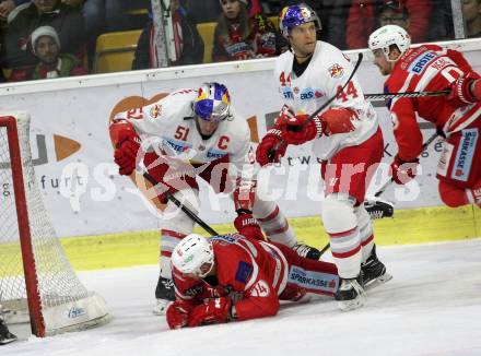 EBEL. Eishockey Bundesliga. KAC gegen 	EC Red Bull Salzburg. Jamie Lundmark,  (KAC), Matthias Trattnig (Salzburg). Klagenfurt, am 5.11.2017.
Foto: Kuess

---
pressefotos, pressefotografie, kuess, qs, qspictures, sport, bild, bilder, bilddatenbank