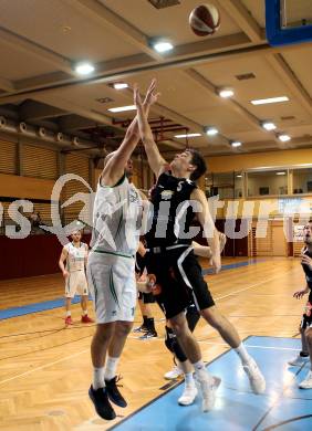 Basketball 2. Bundesliga. Grunddurchgang. 7. Runde. KOS Celovec gegen Jennersdorf Blackbirds. Vjeran Soldo (KOS Celovec), Thomas Linzer (Jennersdorf Blackbirds). Klagenfurt, am 4.11.2017.
Foto: Kuess
---
pressefotos, pressefotografie, kuess, qs, qspictures, sport, bild, bilder, bilddatenbank