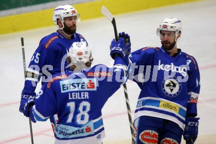EBEL. Eishockey Bundesliga. EC VSV gegen EHC Liwest Black Wings Linz. Torjubel Valentin Leiler, Andrew Sarauer, Kyle Beach (VSV). Villach, am 5.11.2017.
Foto: Kuess 


---
pressefotos, pressefotografie, kuess, qs, qspictures, sport, bild, bilder, bilddatenbank