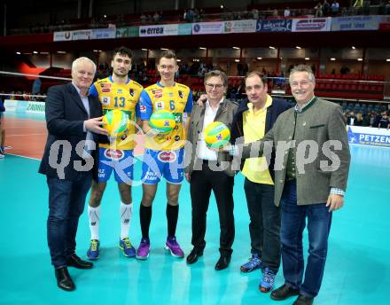Volleyball Champions League. SK Posojilnica Aich/Dob gegen Fenerbahce Sports Club Istanbul (TUR). Stefan Domej, Lukasz Wiese, David Michel, Bernhard Reiter, Martin Micheu, Franz Josef Smrtnik (Aich/Dob). Klagenfurt, am 8.11.2017.
Foto: Kuess
---
pressefotos, pressefotografie, kuess, qs, qspictures, sport, bild, bilder, bilddatenbank