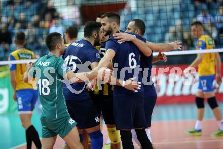 Volleyball Champions League. SK Posojilnica Aich/Dob gegen Fenerbahce Sports Club Istanbul (TUR).  Jubel Fenerbahce. Klagenfurt, am 8.11.2017.
Foto: Kuess
---
pressefotos, pressefotografie, kuess, qs, qspictures, sport, bild, bilder, bilddatenbank