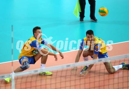 Volleyball Champions League. SK Posojilnica Aich/Dob gegen Fenerbahce Sports Club Istanbul (TUR). Michal Petras, Lukasz Wiese (Aich/Dob). Klagenfurt, am 8.11.2017.
Foto: Kuess
---
pressefotos, pressefotografie, kuess, qs, qspictures, sport, bild, bilder, bilddatenbank