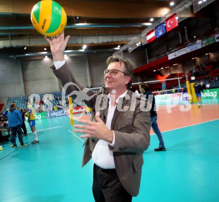 Volleyball Champions League. SK Posojilnica Aich/Dob gegen Fenerbahce Sports Club Istanbul (TUR).  Bernhard Reiter. Klagenfurt, am 8.11.2017.
Foto: Kuess
---
pressefotos, pressefotografie, kuess, qs, qspictures, sport, bild, bilder, bilddatenbank