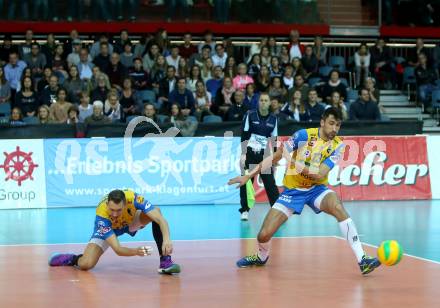 Volleyball Champions League. SK Posojilnica Aich/Dob gegen Fenerbahce Sports Club Istanbul (TUR). David Michel, Lukasz Wiese (Aich/Dob). Klagenfurt, am 8.11.2017.
Foto: Kuess
---
pressefotos, pressefotografie, kuess, qs, qspictures, sport, bild, bilder, bilddatenbank