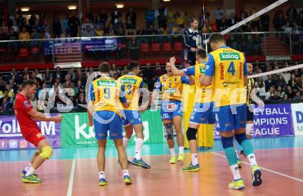 Volleyball Champions League. SK Posojilnica Aich/Dob gegen Fenerbahce Sports Club Istanbul (TUR). Jubel (Aich/Dob). Klagenfurt, am 8.11.2017.
Foto: Kuess
---
pressefotos, pressefotografie, kuess, qs, qspictures, sport, bild, bilder, bilddatenbank