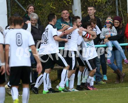 Fussball. 1. Klasse B. Ledenitzen gegen Maria Gail. Torjubel Gianluca Rabitsch (Ledenitzen). Ledenitzen, 5.11.2017.
Foto: Kuess
---
pressefotos, pressefotografie, kuess, qs, qspictures, sport, bild, bilder, bilddatenbank