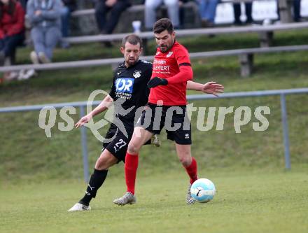 Fussball. Kaerntner Liga. Bleiburg gegen Maria Saal. Patrick Paul Oswaldi (Bleiburg),  Aldamir Araujo Da Silva Filho	 (Maria Saal). Bleiburg, 4.11.2017.
Foto: Kuess
---
pressefotos, pressefotografie, kuess, qs, qspictures, sport, bild, bilder, bilddatenbank