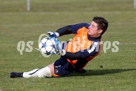 Fussball. 1. Klasse B. Ledenitzen gegen Maria Gail. Daniel Nageler (Maria Gail). Ledenitzen, 5.11.2017.
Foto: Kuess
---
pressefotos, pressefotografie, kuess, qs, qspictures, sport, bild, bilder, bilddatenbank